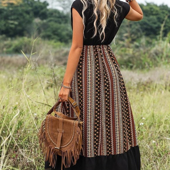 Boho Womens Floral & Geo Print Surplice Neck Ruffle Hem Dress - Picture 3 of 5